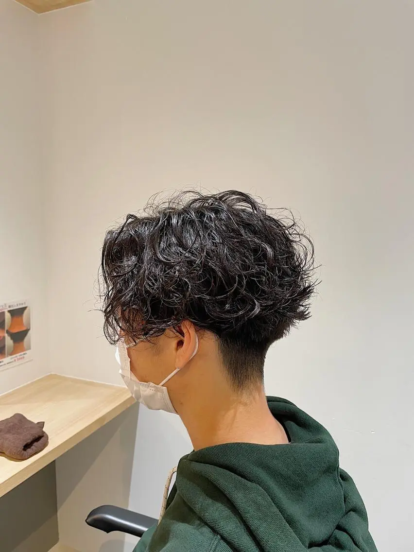 パーマ メンズ 升水 優太のヘアスタイル