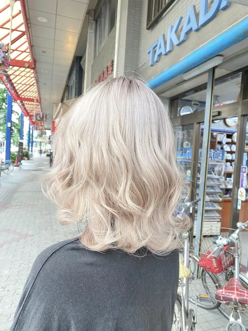 ミディアム ヘアカラー ゆぴ☾‪/推しカラー /ハイトーンのヘアスタイル