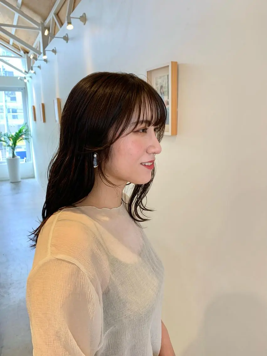 セミロング くびれヘア サイドバング 中尾 文哉のヘアスタイル