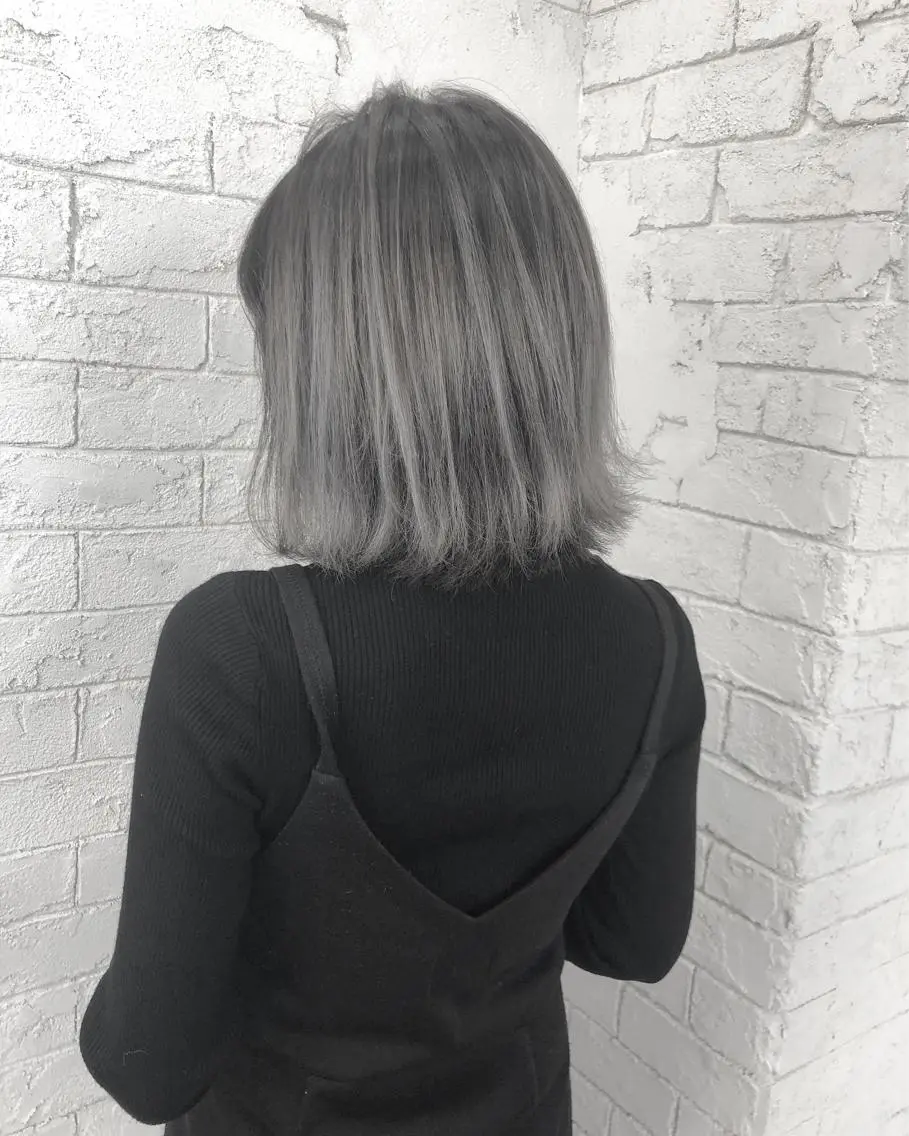 ミディアム カラー バレイヤージュ グラデーションカラー シルバー レイヤーカット 🧙『代表』平田 祥己✨のヘアスタイル