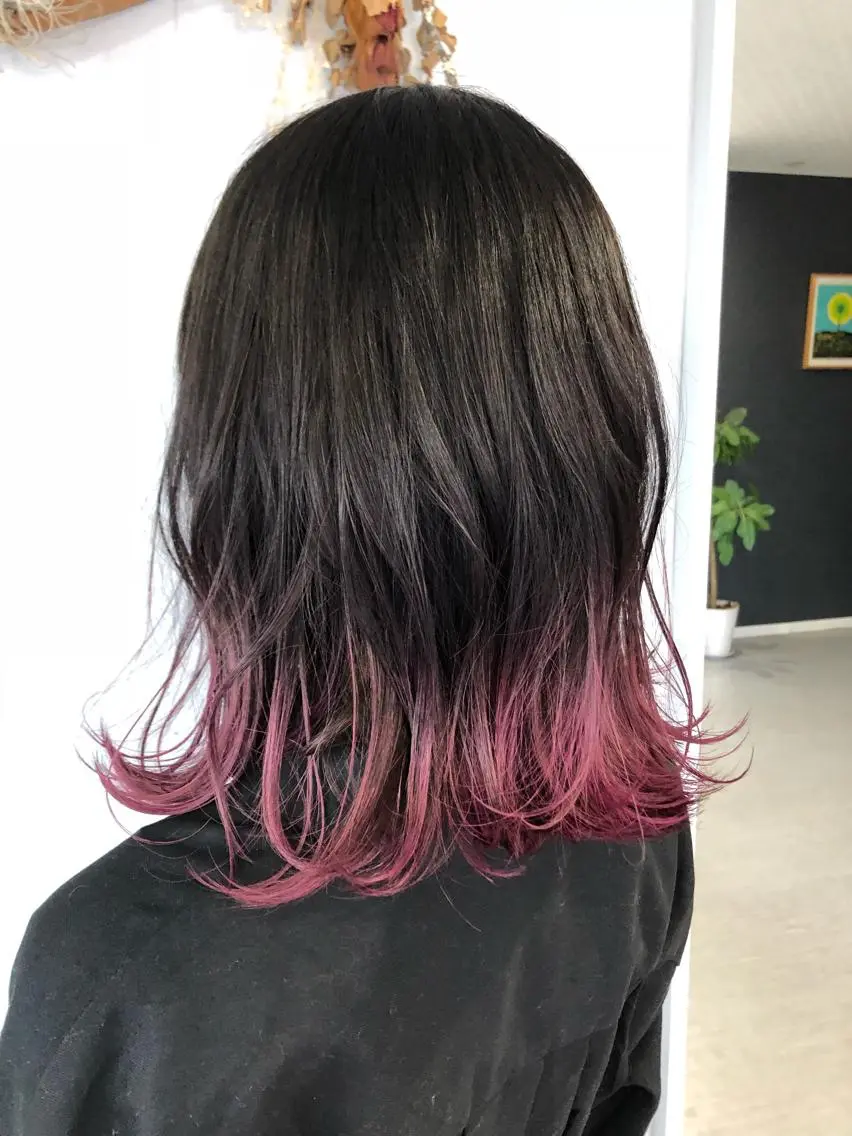 セミロング カラー 松浦 圭希のヘアスタイル