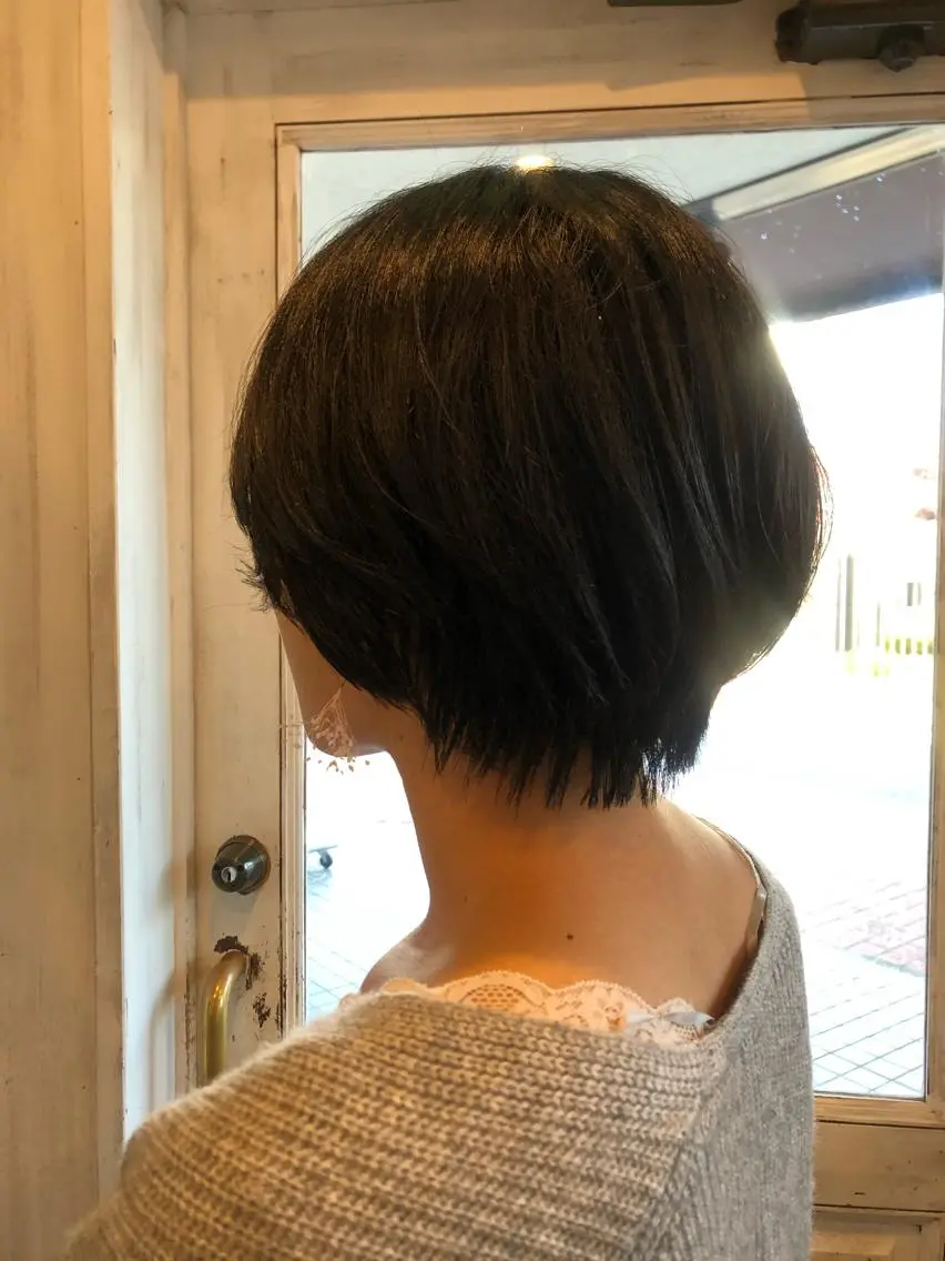 ショート 谷口ゆめ/縮毛矯正/ 大人女子/眉ワックスのヘアスタイル