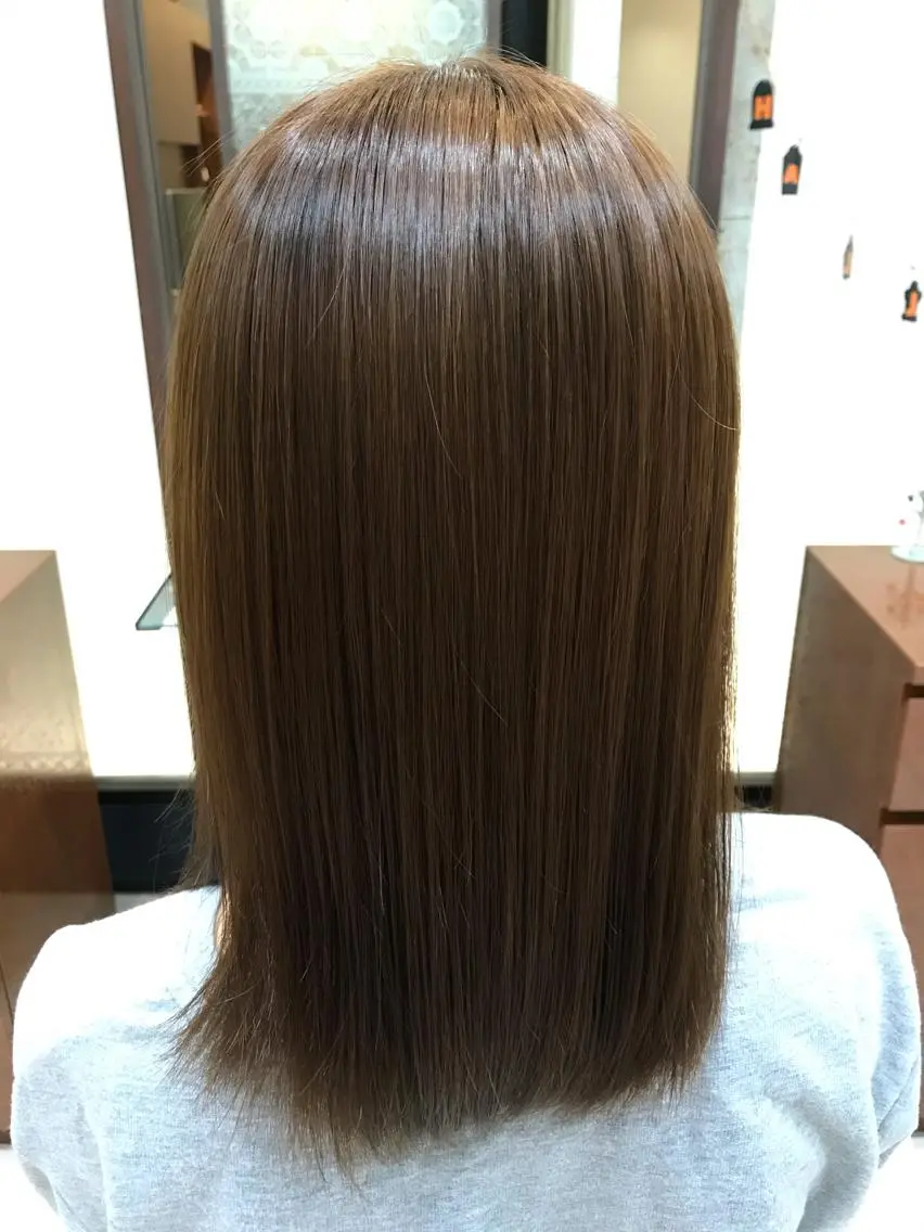 カラー 原田 優香のヘアスタイル