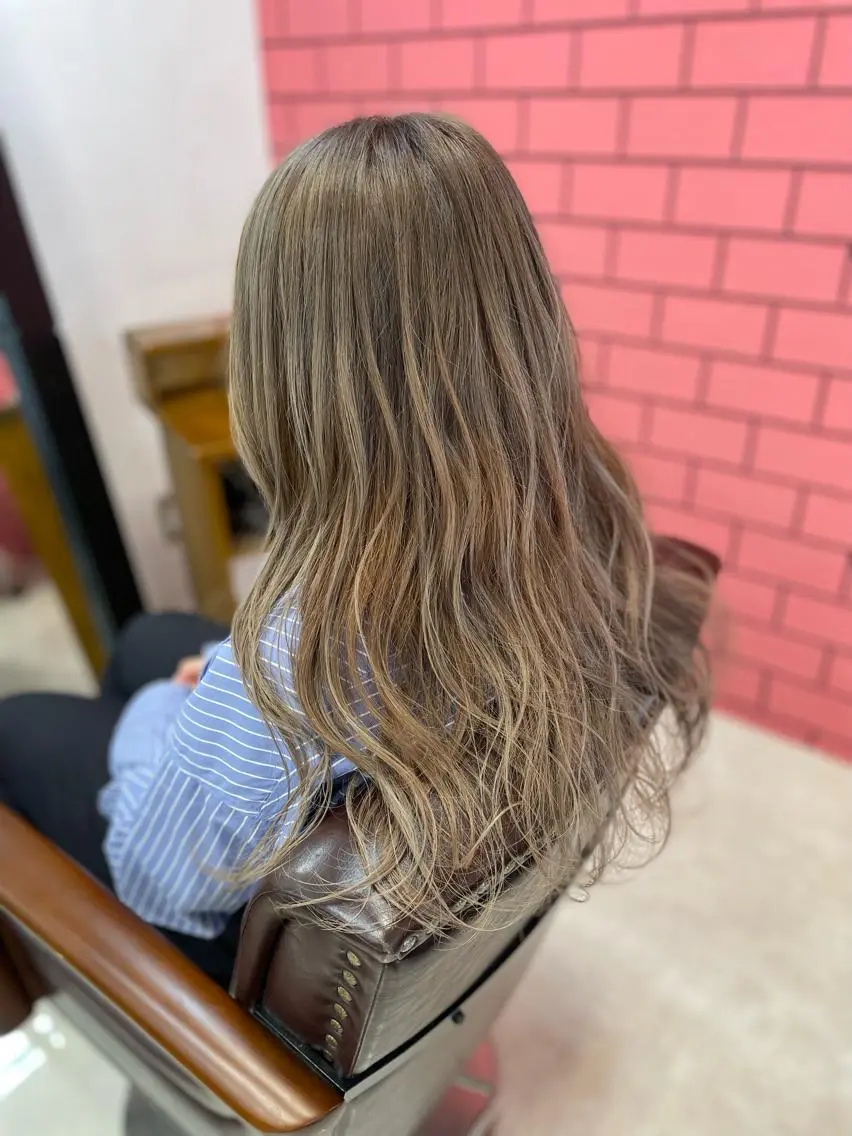 ロング カラー バレイヤージュ ミストバング ブリーチ ケアブリーチ ダブルカラー ヘアカラー トリートメント デザインカラー 髪質改善Lilithのその他イメージ