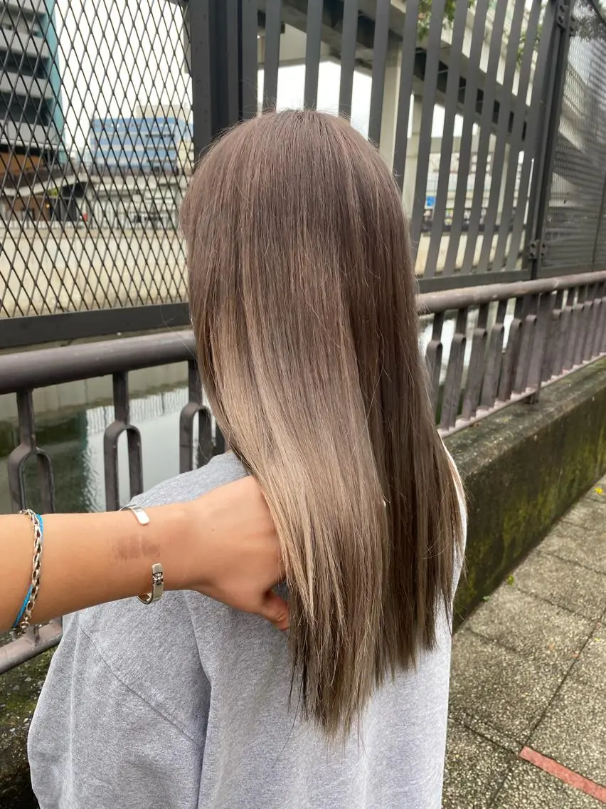ミディアム カラー ベージュカラー ブリーチ ピンクカラー 🌈ブリーチ コーンロウ🌈ENOのヘアスタイル
