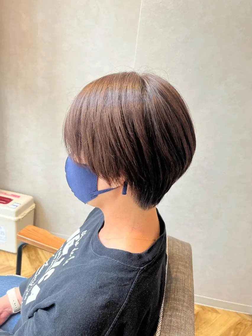 ショート ボブ ハイライト 髪質改善 韓国風ヘア レイヤーカット カット ヘアカラー N°number大分 ナンバーmikotoのヘアスタイル