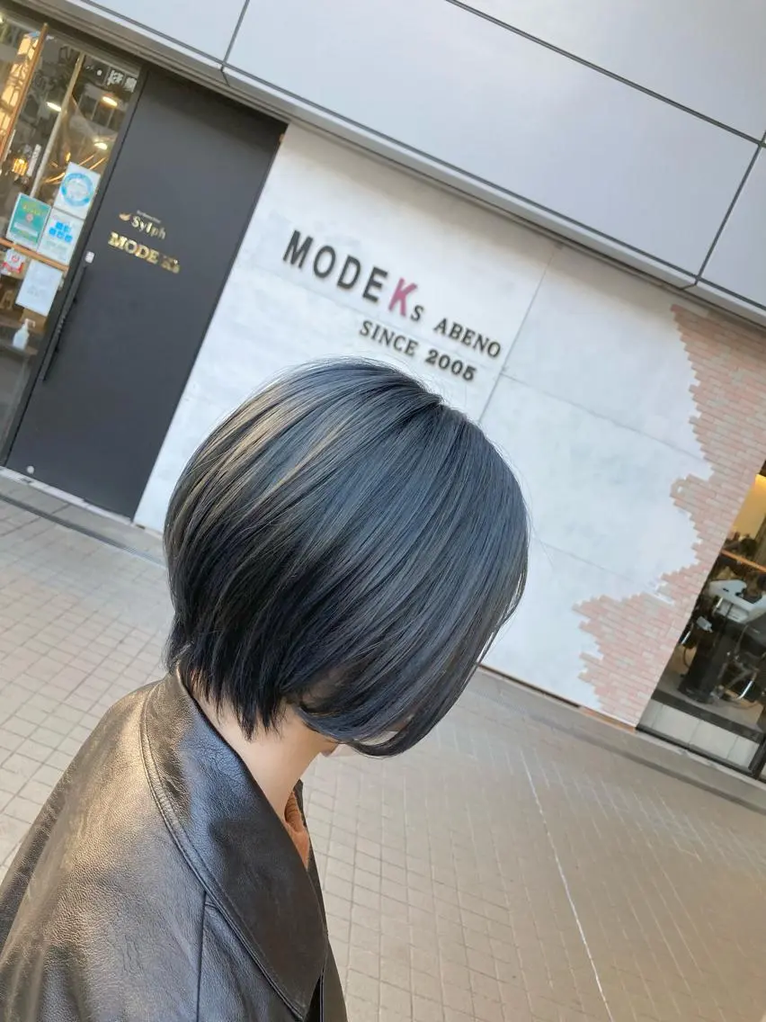 ショート カラー ショートボブ ブルーカラー シルバー ボブ ショートヘア カット ヘアカラー SHAFT Ieiriのヘアスタイル