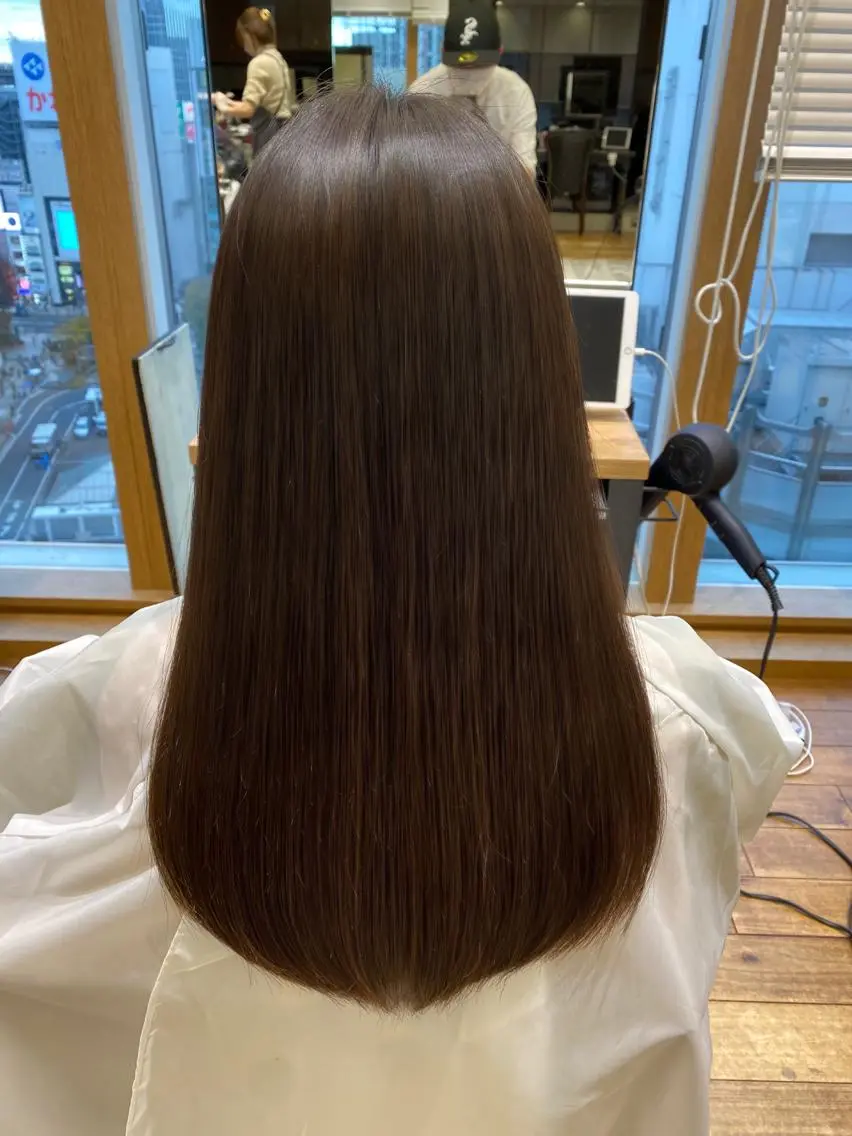 銀座/レイヤー 顔周りカット溝手優太のヘアスタイル