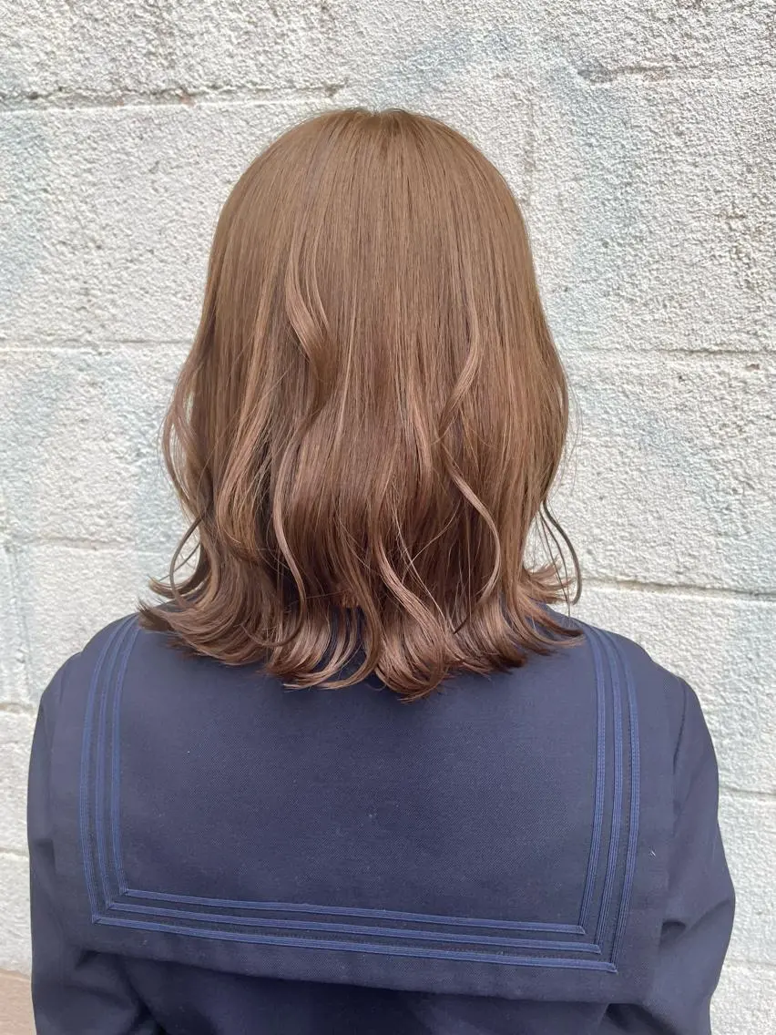 ミディアム カラー ブリーチ ブリーチなしカラー ヘアカラー トリートメント ヘアアレンジ にいた　かづしげのヘアスタイル