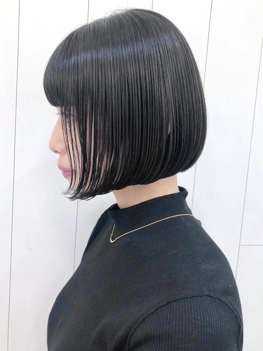 ミディアム カラー パーマ ヘアアレンジ 黒髪 ブルーカラー ブルーブラック ボブ ITbyALBUM 浦和店のヘアスタイル