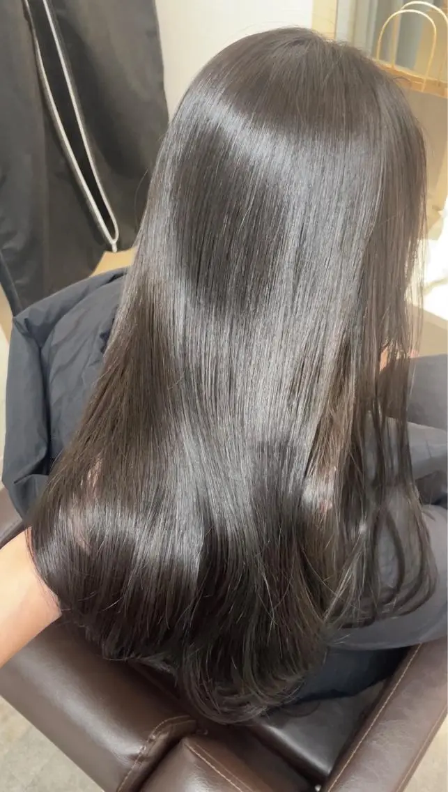 ロング カラー ブラウンカラー くすみブラウン オリーブブラウン カット ヘアカラー トリートメント ご新規様限定 透明感カラーKANAのヘアスタイル