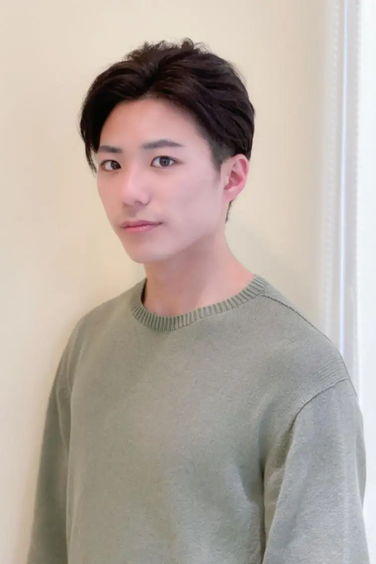 ミディアム 家坂 佑のヘアスタイル