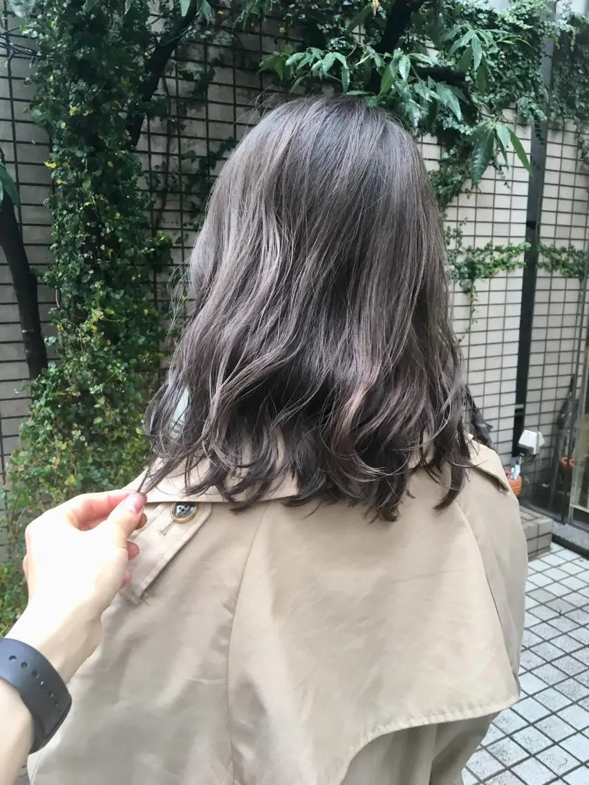 ミディアム カラー グレージュ モカグレージュ ハイトーン/レイヤー /ウルフ⭐️永田⭐️のヘアスタイル