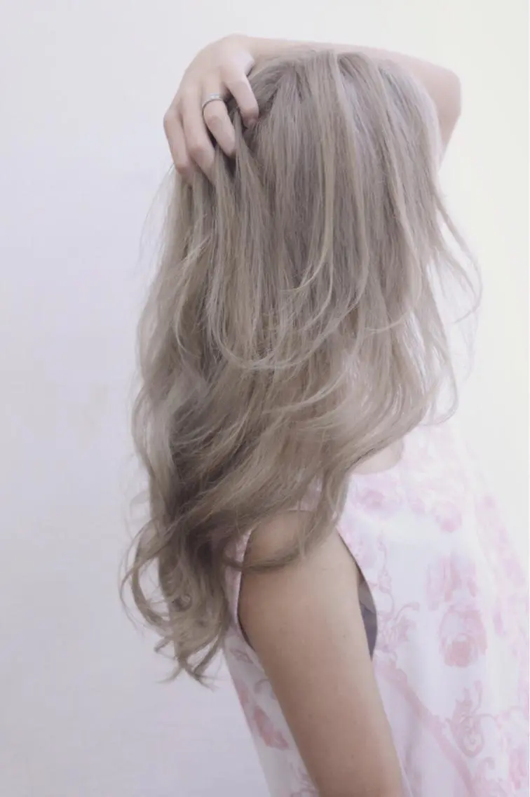 ロング カラー パーマ 大阪レミーエクステ チビ編み込みのヘアスタイル