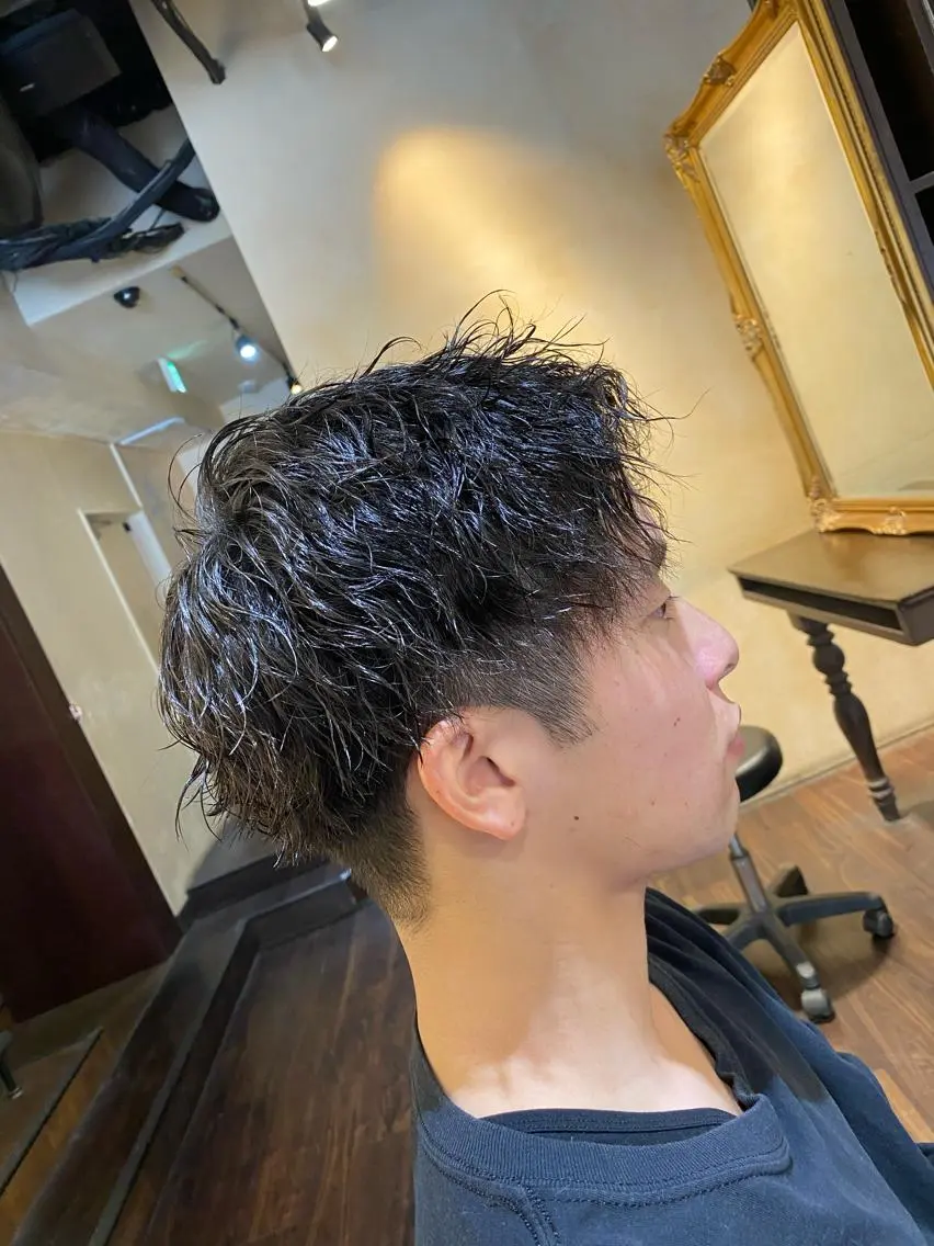 パーマ メンズ メンズパーマ メンズツイストパーマ ツイストパーマ 大阪メンズヘアのプロ 高橋 直希のヘアスタイル