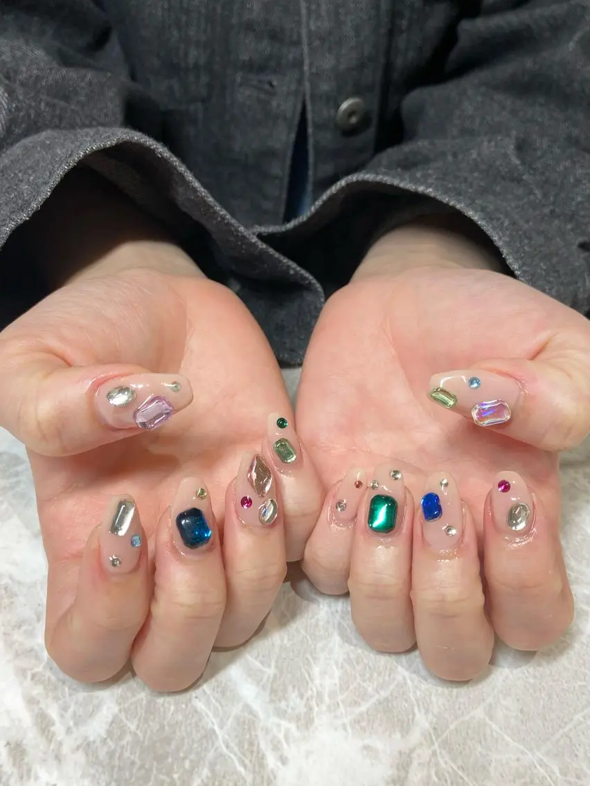 ネイル キラキラネイル ハンドネイル 🧸熊谷 かほ🧸のネイルデザイン