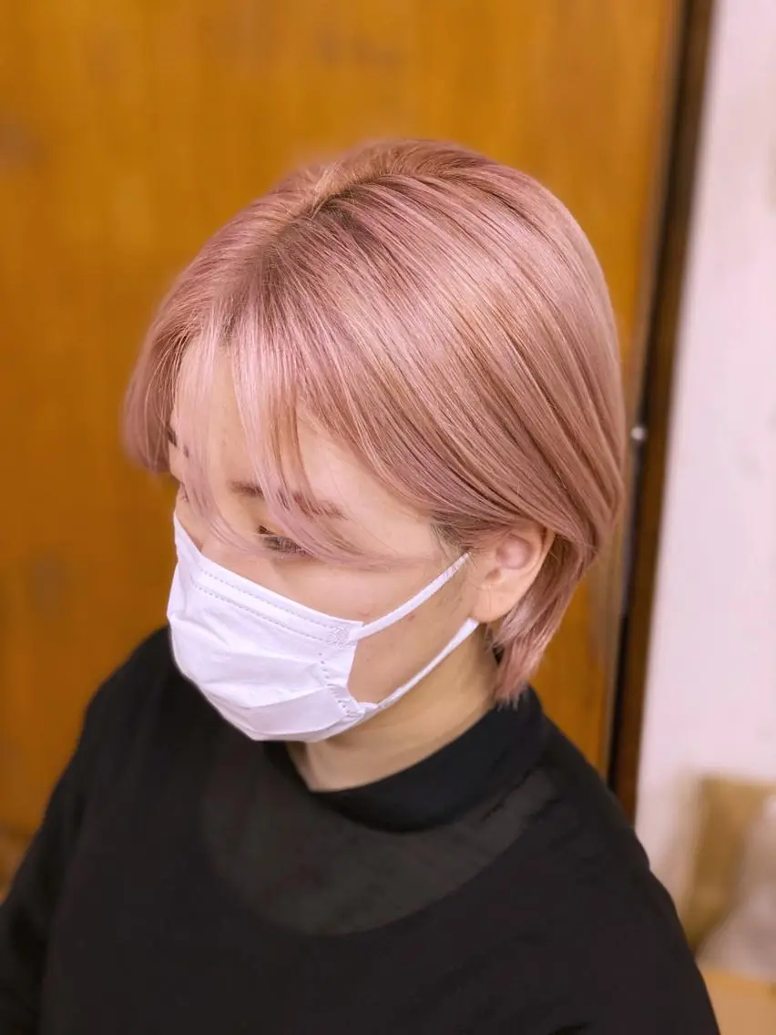 カラー ピンクカラー ホワイトピンク 太田 康治のヘアスタイル