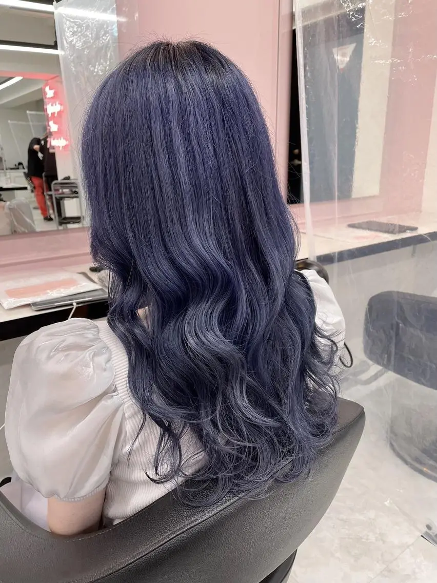カラー ロング ヘアカラー 💙ハイトーン韓国風 色白ヘア💙manaのヘアスタイル
