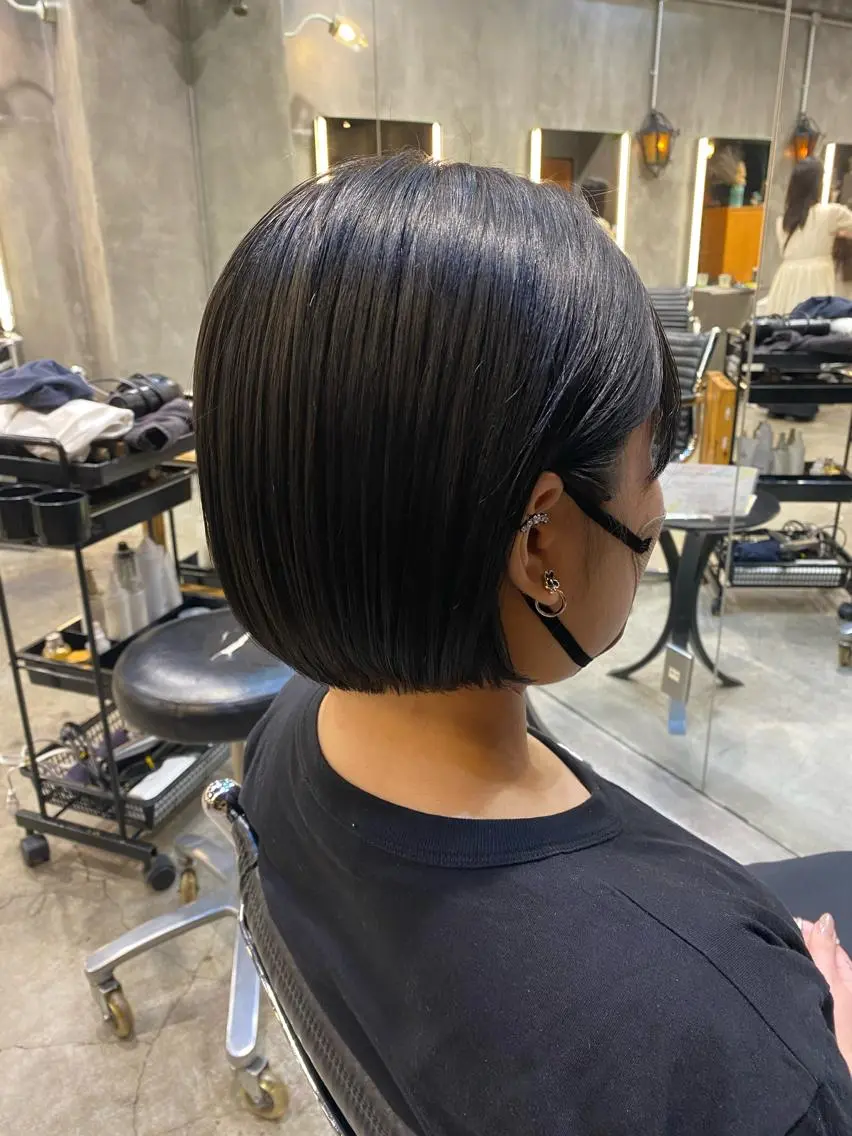 ショート カラー 黒髪 ブルーカラー ブルーブラック ボブ カット ヘアカラー トリートメント 透明感カラー🌿 グレージュ🐺陽介のヘアスタイル