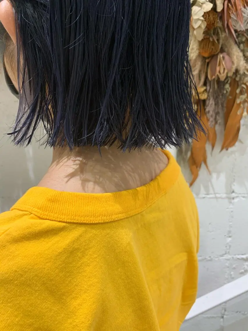 ショート カラー ブルーカラー ネイビーカラー mayu🤍 透明感カラーのヘアスタイル