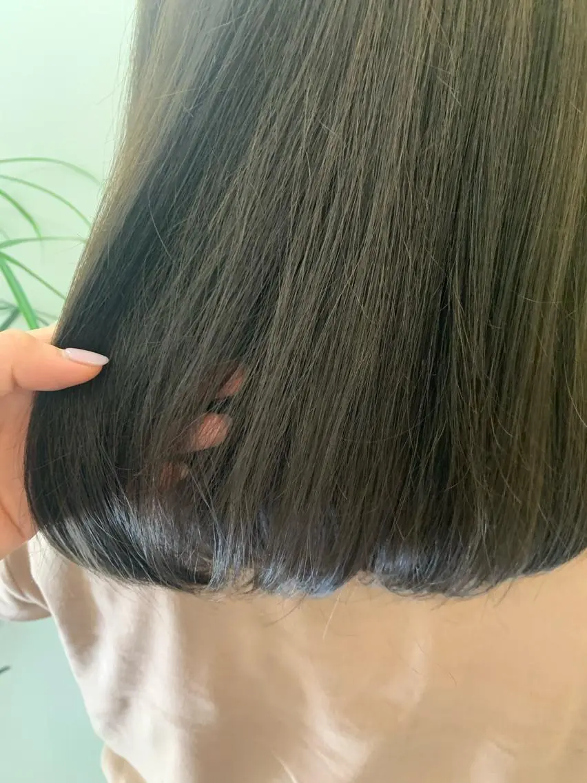 セミロング カラー ベージュカラー ブリーチ ブリーチなしカラー オリーブベージュ オレンジ hubhair レイヤー/透明感のヘアスタイル