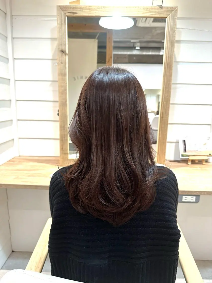 セミロング パープルカラー カット ヘアカラー Annie 吉田 裕美のヘアスタイル