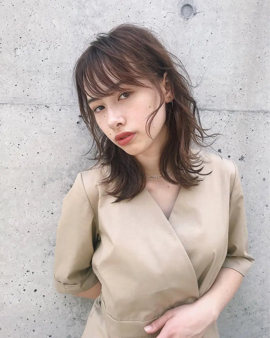 ミディアム カラー パーマ ヘアアレンジ ミディアムパーマ レイヤーカット 似合わせカット ウルフカット ウルフレイヤー カット トリートメント 松田 亮葉のヘアスタイル