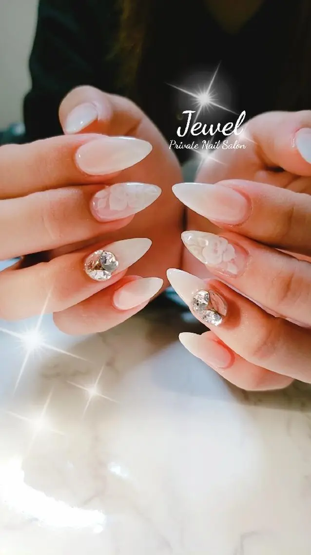 ネイル ハンドネイル ＪＥＷＥＬ ＮＡＩＬのネイルデザイン