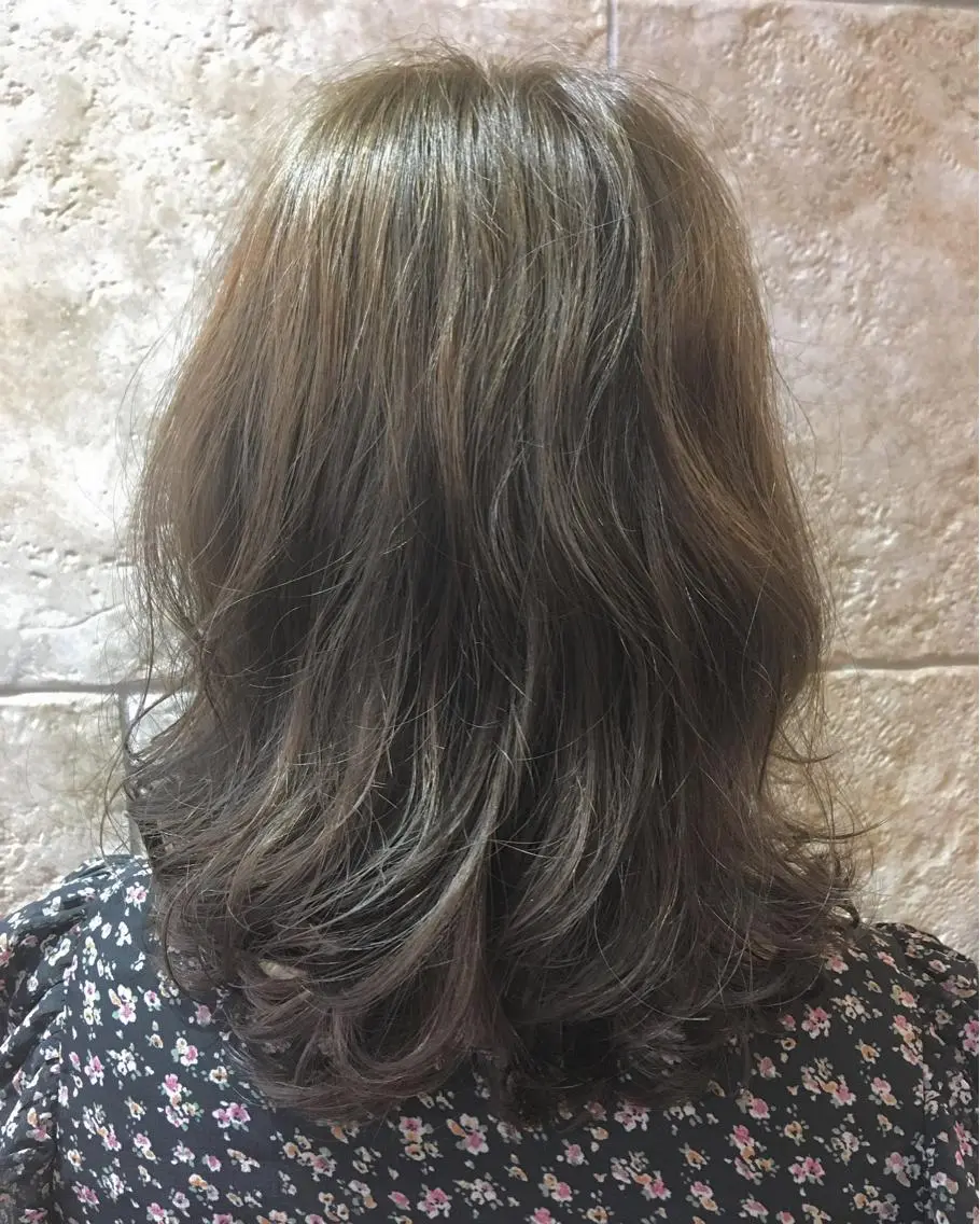 セミロング カラー 斉藤 貴也のヘアスタイル