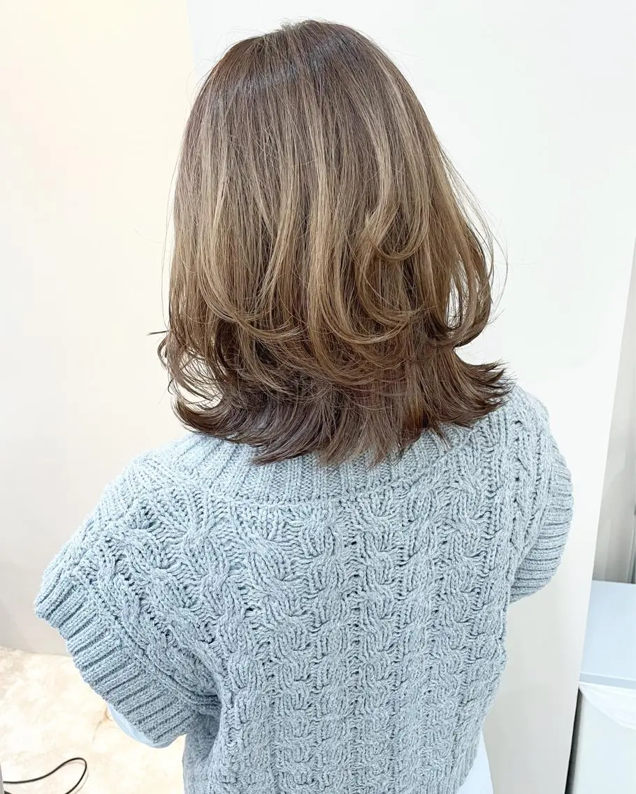 ミディアム YUKI / レイヤーカット🤍のヘアスタイル