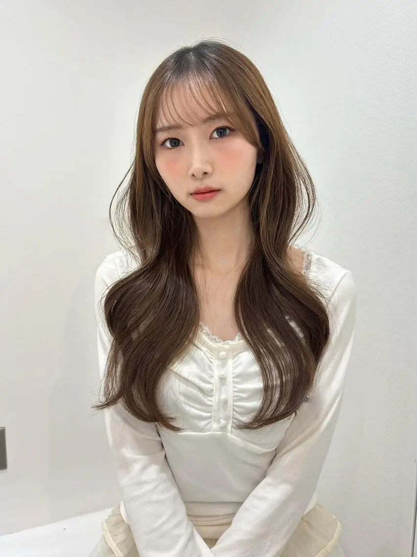 カラー トレンドスタイル🤍 透明感ヘアのヘアスタイル