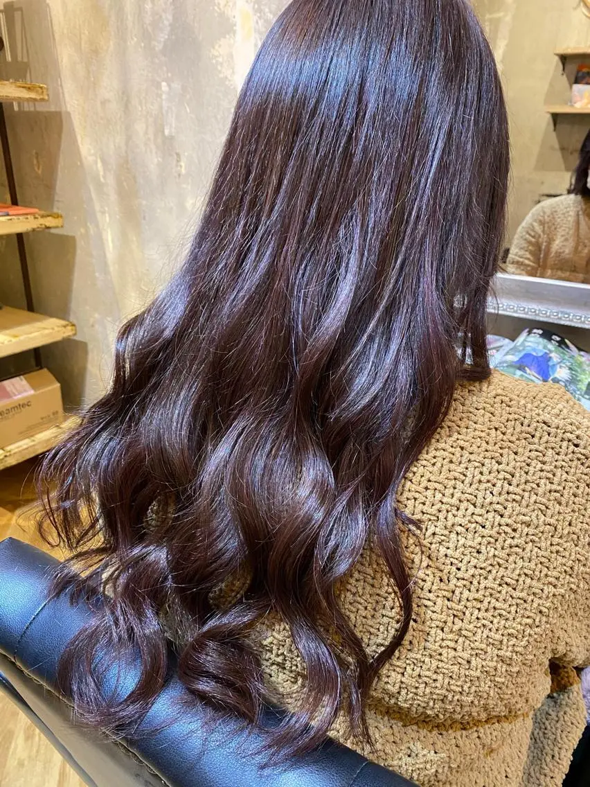 ロング カラー ボルドーカラー イルミナカラー レッドカラー シールエクステ 🪽CHIAKIのヘアスタイル