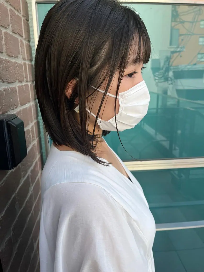 セミロング カラー パーマ ヘアアレンジ メンズ キッズ ネイル マツエク・マツパ アイブロウ メンズパーマ セミロングパーマ ブラウンカラー ケアカラー 透明感カラー 久木原 ゆりのヘアスタイル
