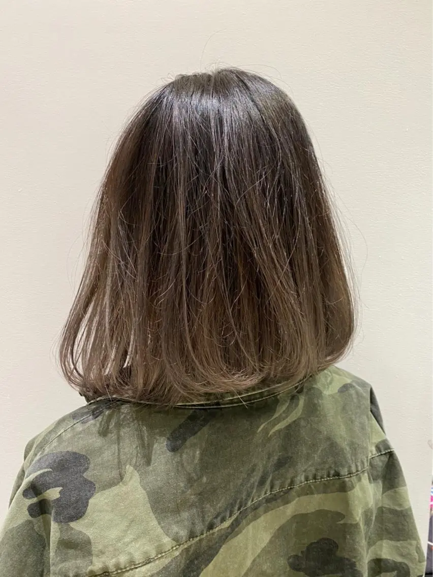 ミディアム カラー バレイヤージュ ブリーチ ボブ レイヤーカット ヘアカラー 佐野 智史のヘアスタイル