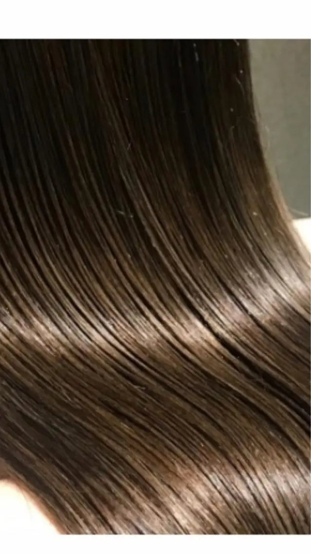 セミロング 髪の再生請負人 矢野雄三のヘアスタイル