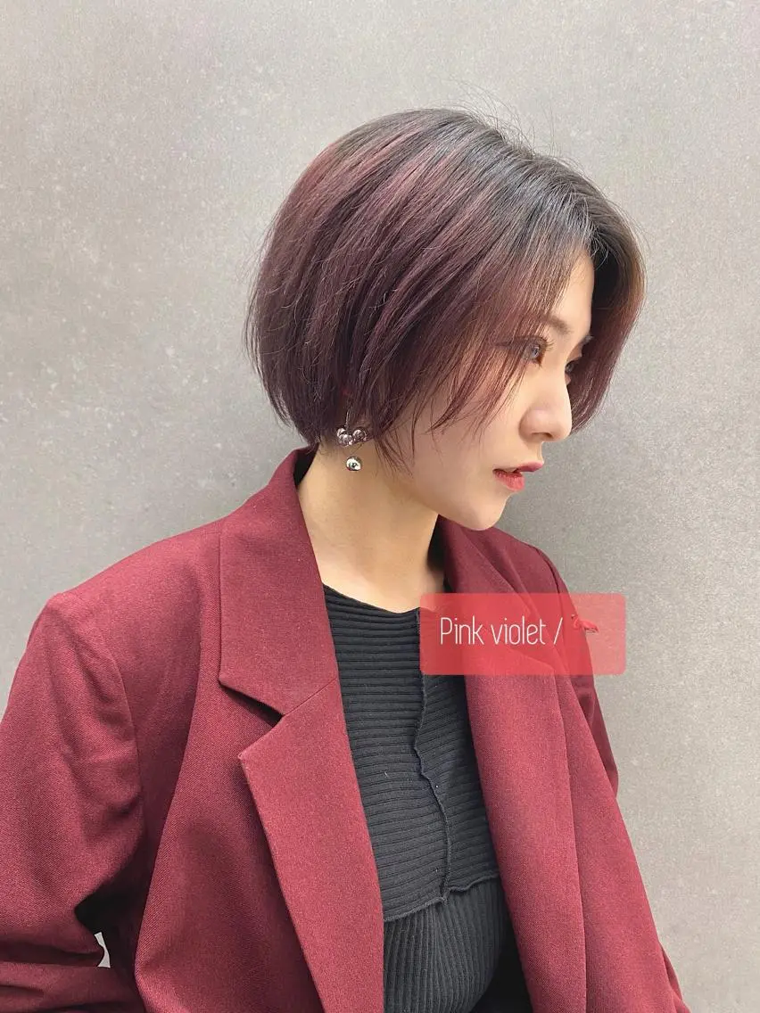 ショート カラー 韓国🇰🇷レイヤー カットオリーブカラーのヘアスタイル