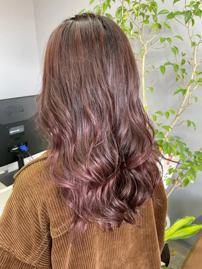 ロング カラー ヘアカラー 須佐 勝也のヘアスタイル