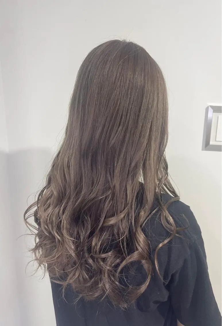 ロング カラー アッシュ アッシュブラウン バレイヤージュ ベージュカラー ブリーチ きむら かずきのヘアスタイル