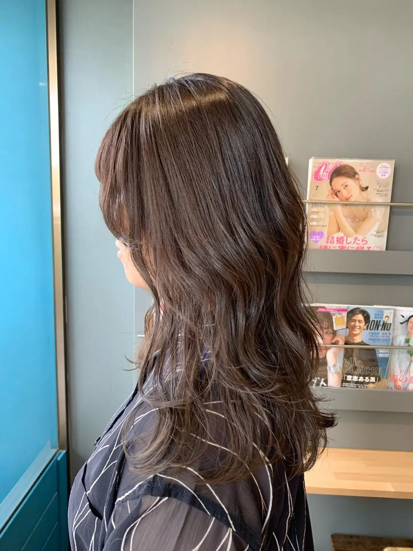 ロング カラー ヘアアレンジ レイヤーカット カット Loa misakiのヘアスタイル