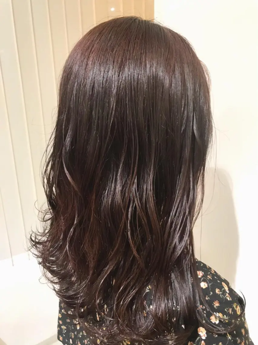 セミロング カラー パープルカラー レッドカラー 由比藤理子 ブリーチカラー🌈のヘアスタイル
