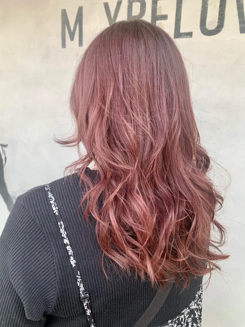 ロング ヘアカラー トリートメント ︎︎🧸 ユリ ︎︎🧸のヘアスタイル
