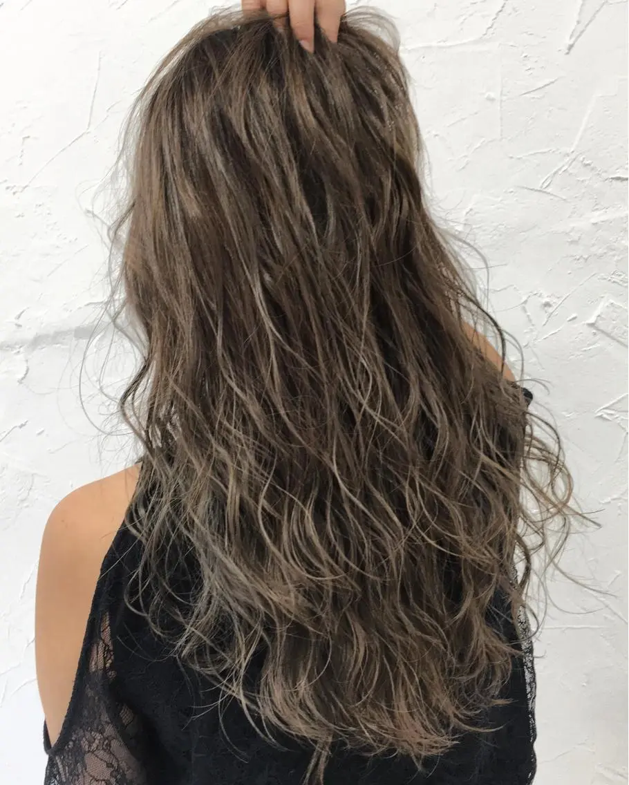 セミロング カラー グレージュ ハイライトカラー ハイライト 脱！黒髪 ダブルカラー【上野】のヘアスタイル