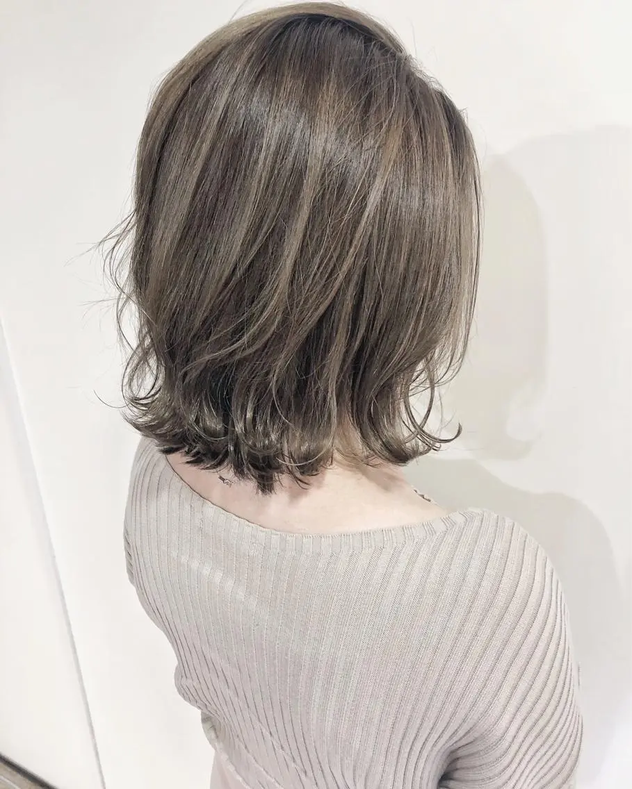 ミディアム ハイライト 夜23時まで予約🉑 reverieあきらのヘアスタイル