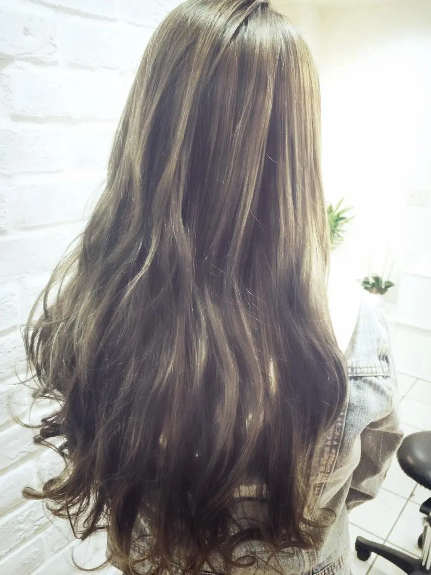 カラー 龍 門のヘアスタイル