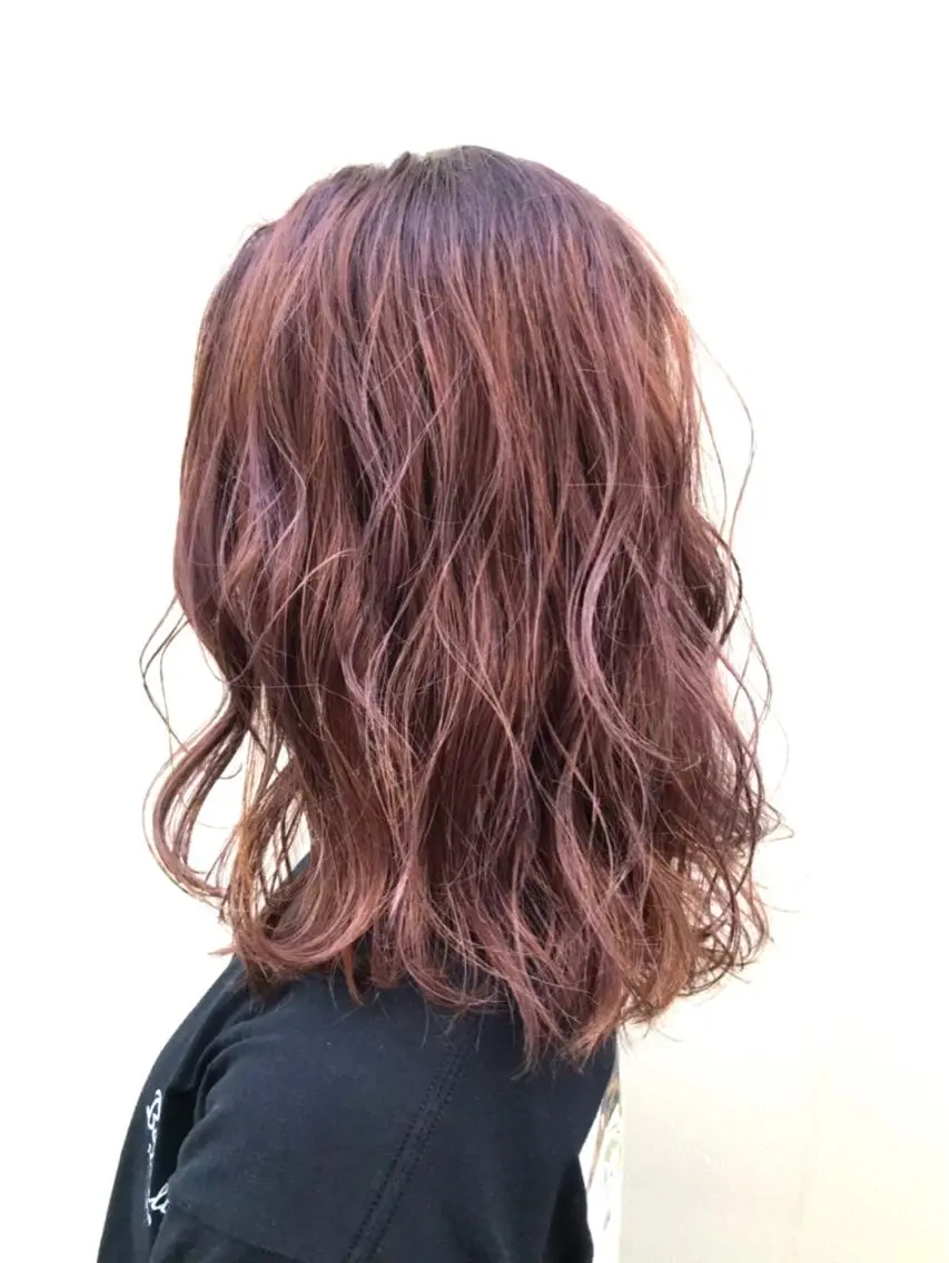 ロング 高梨 里穂のヘアスタイル