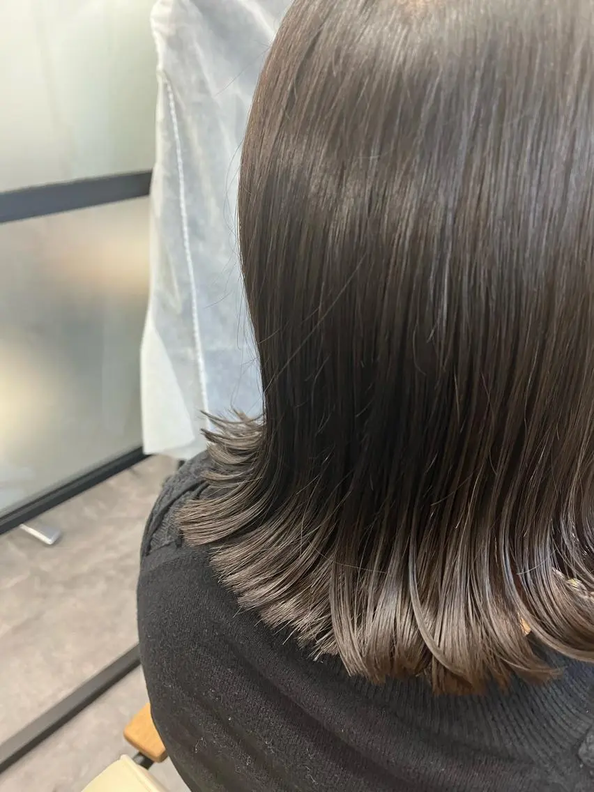 ミディアム 切りっぱなしロブ えぞう さおりのヘアスタイル