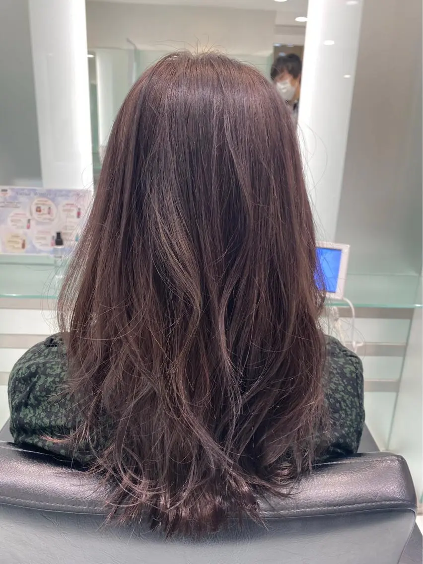ロング カラー 磯山 直貴のヘアスタイル