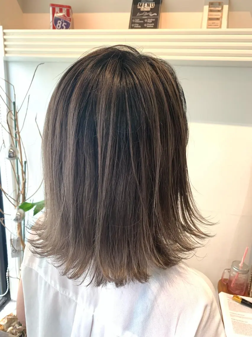 ミディアム レイヤーカット ヘアカラー トリートメント ヘッドスパ ヘアセット 大宮/山口 竣也のヘアスタイル