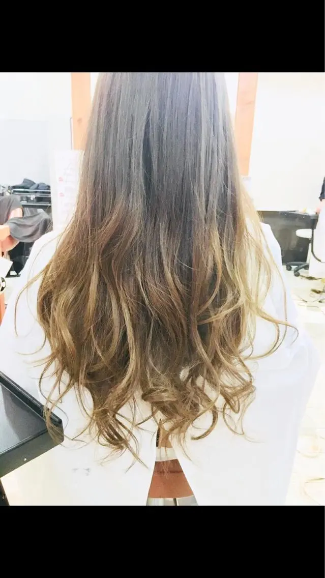 ロング カラー ブリーチ グラデーションカラー 藤木 雅俊のヘアスタイル