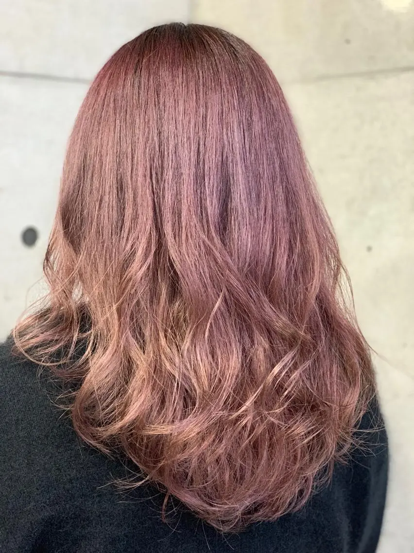 セミロング カラー 小林 美央のヘアスタイル